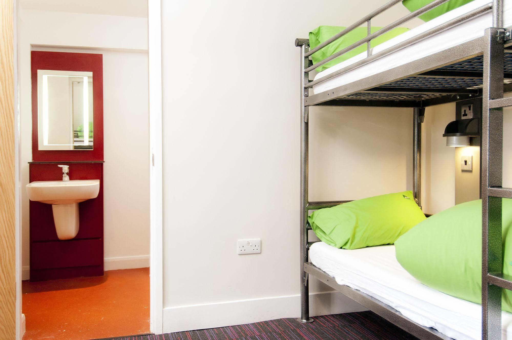 Yha York Hostel Екстериор снимка